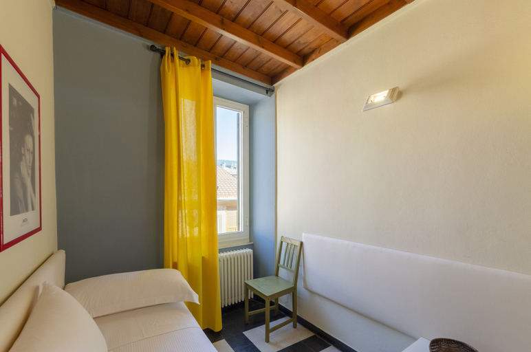 Room 5, JOIVY Cosy Apt For 6 In An Ancient Pirate Watchtower, Genova