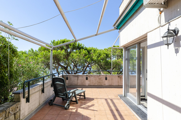Others 5, JOIVY Flat W/Terrace & Sea View, Genova