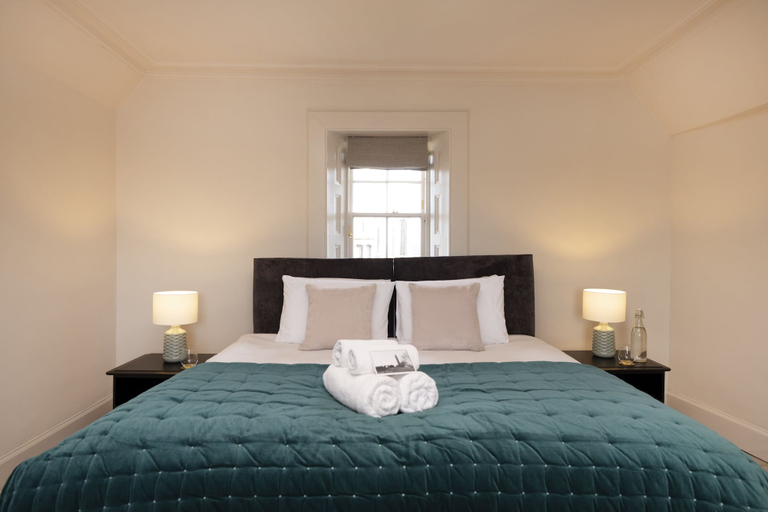 Bedroom 3, JOIVY Observatory House, Edinburgh