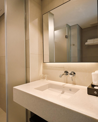 Bathroom 8