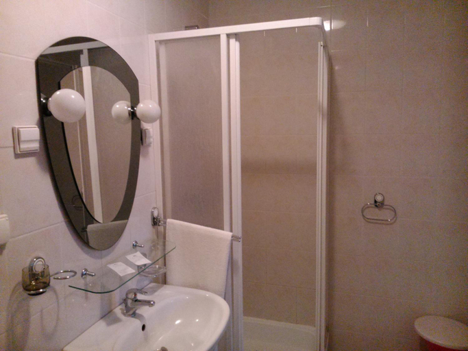 Bathroom 2, Hostel Milosz, Toruń City