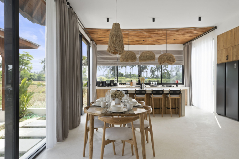 Dining Room 22