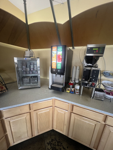 Food & Drinks 5, Baymont by Wyndham Lawrenceburg, Dearborn