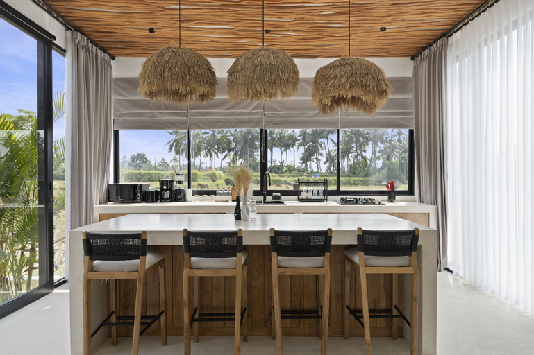 Dining Room 23