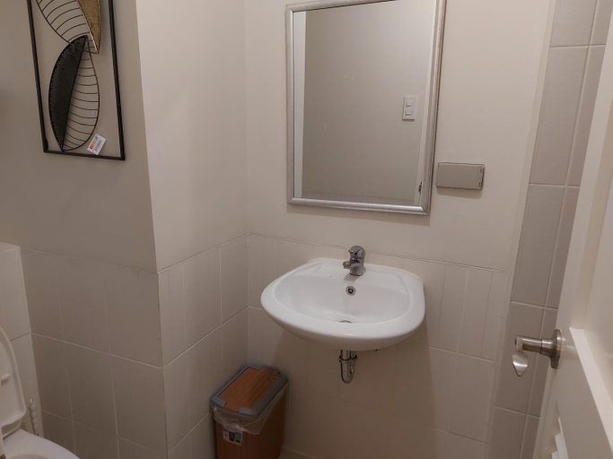 Others 5, Flair Towers Staycation with Pool, Mandaluyong