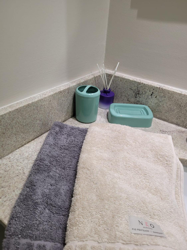 Others 3, LOFT ENCANTADOR COM PISCINA, VAGA, WiFi, TV 50", São Paulo