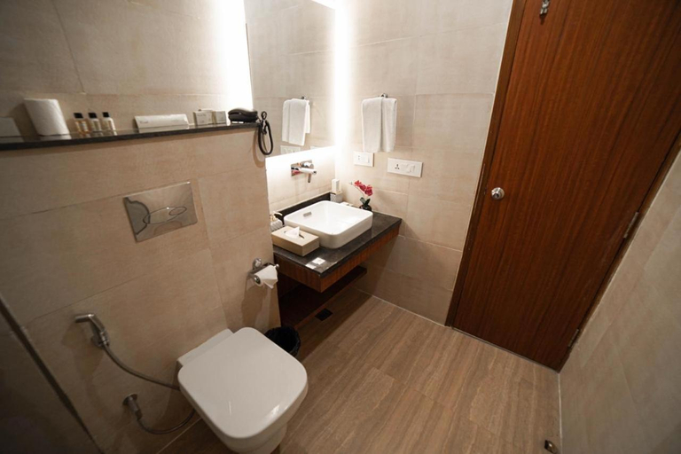 Bathroom 3, HOTEL LE AMRITAM, Dehradun
