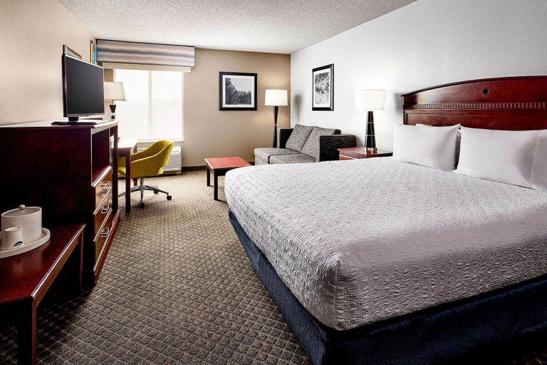 Bedroom 3, Hampton Inn Longmont, Boulder