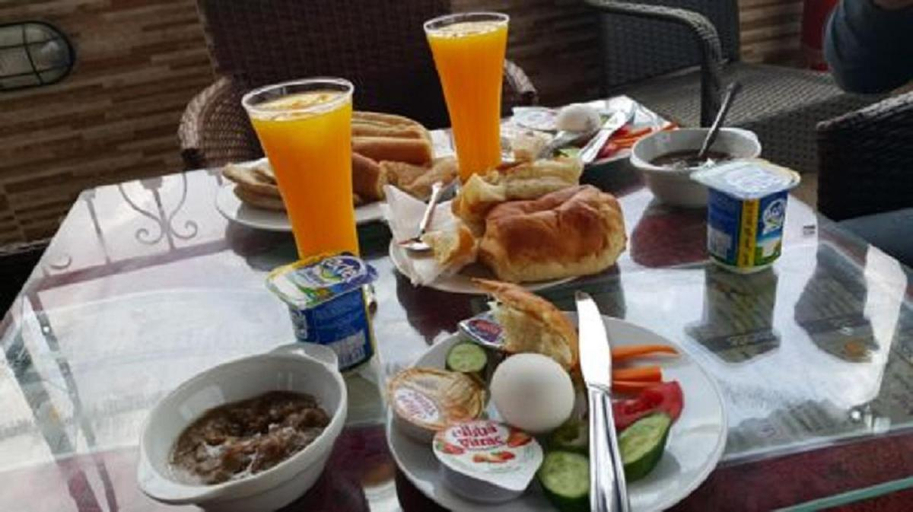 Food & Drinks, Hotel Grand Royal, Qasr an-Nil