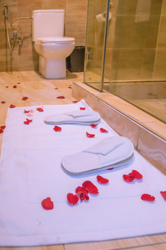 Bathroom 5, CBD Hotel, Ilala