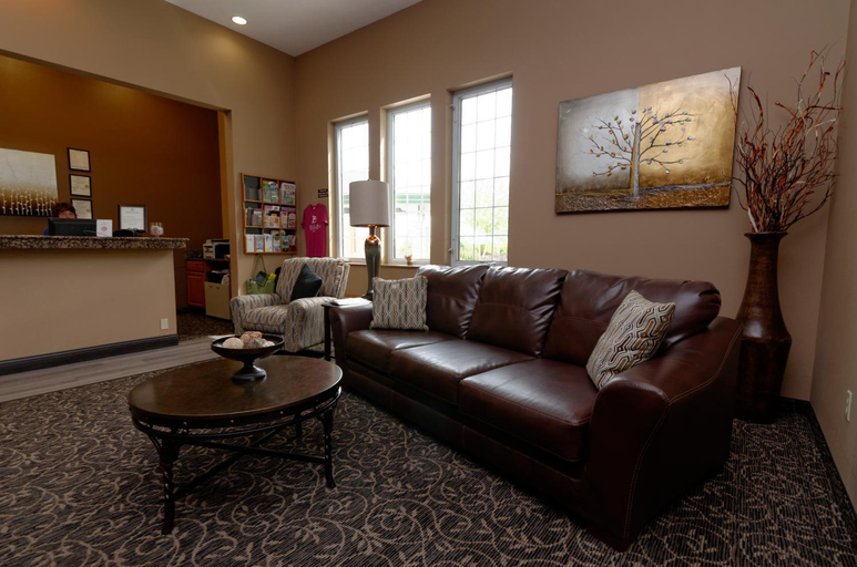 Public Area 2, Cobblestone Inn & Suites - Denison - Majestic Hills, Crawford