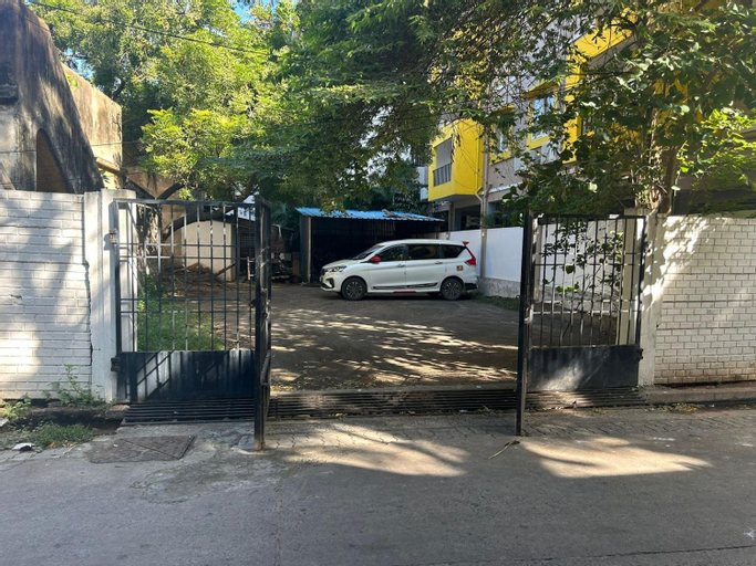 Exterior 14