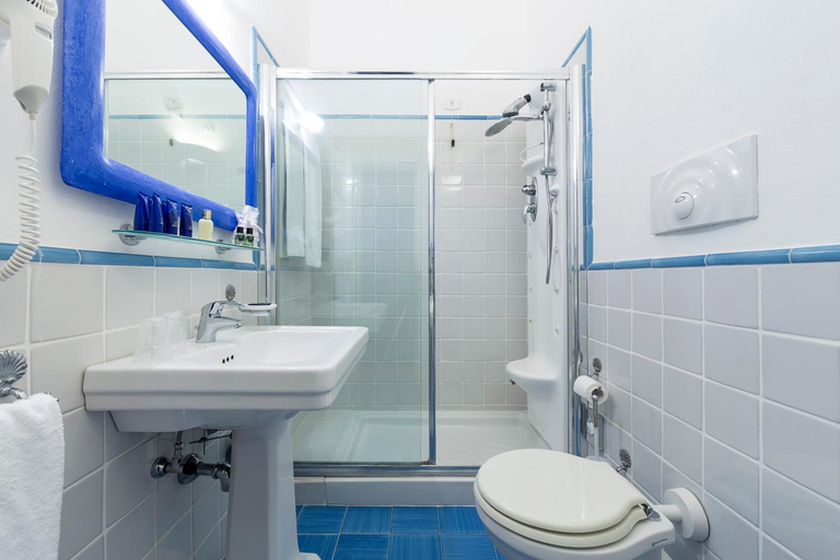 Bathroom 4, Relais Regina Giovanna, Napoli