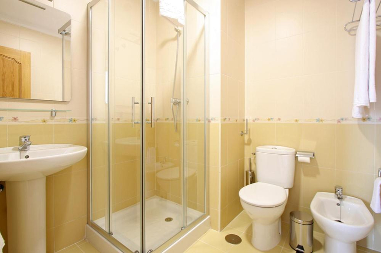 Bathroom 3, Areh Apartamentos, Cádiz