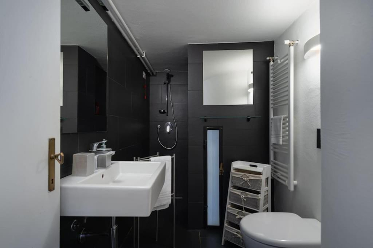 Bathroom 4, Villa Anna, Brescia