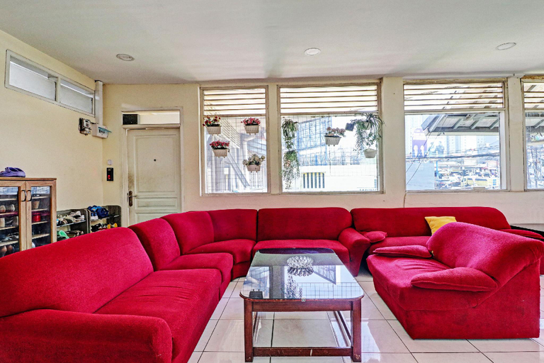 Public Area 2, OYO Life 92630 Siliwangi Residence 63, Bandung