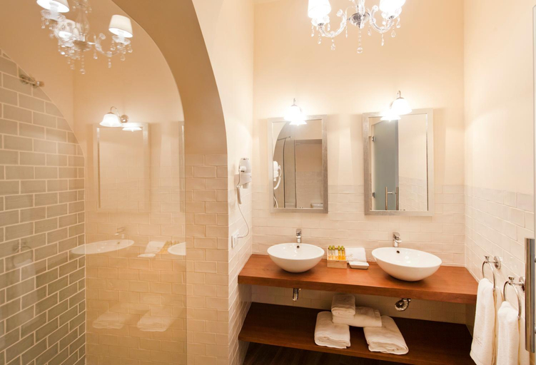 Bathroom 3, La Casa del Aceite, Córdoba