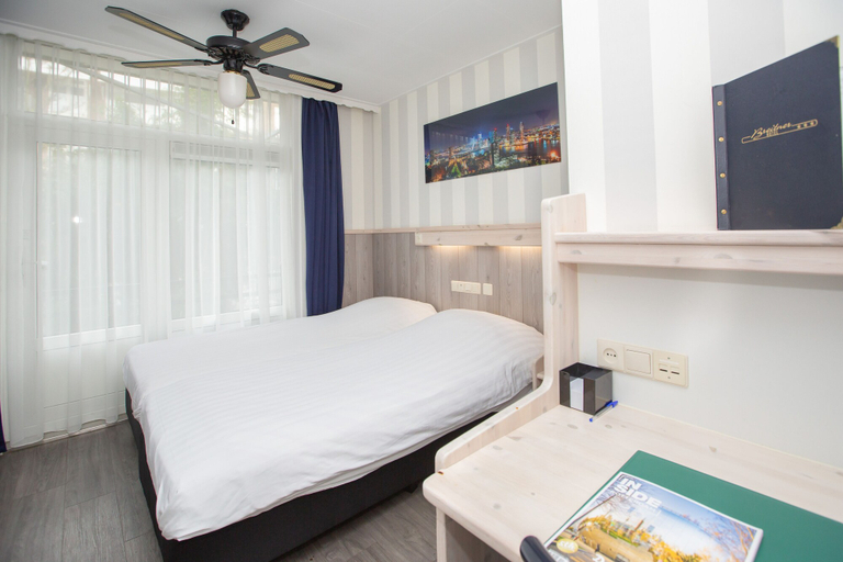 Bedroom 4, Hotel Breitner, Rotterdam
