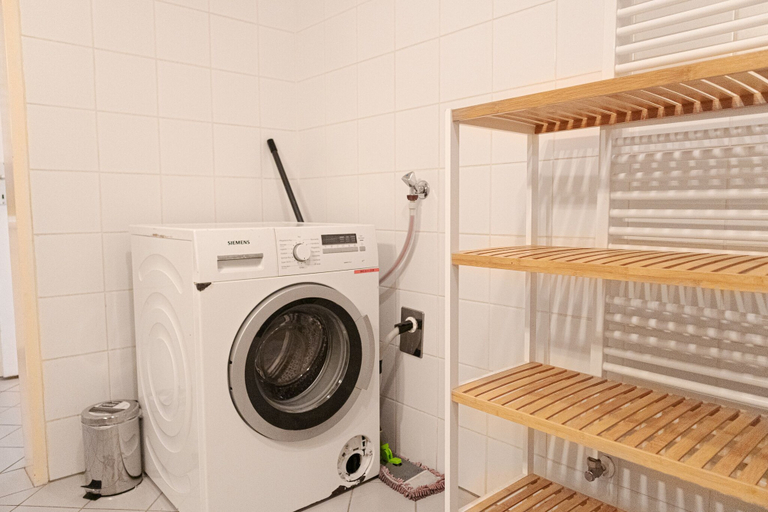 Bathroom 2, CoLiving 3BR shared Apt. Belvedere, Wien