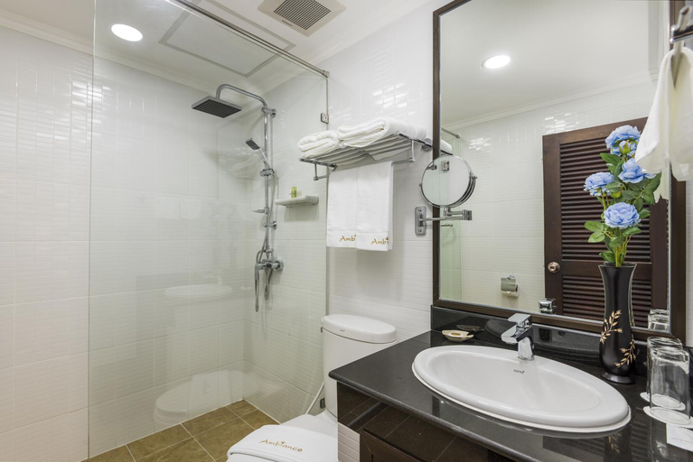 Bathroom 4, The Ambiance, Pattaya