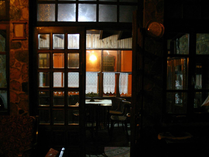 Others 3, Otel Yorgo Seferis, Urla