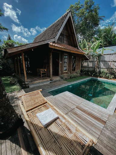 Swimming Pool 27