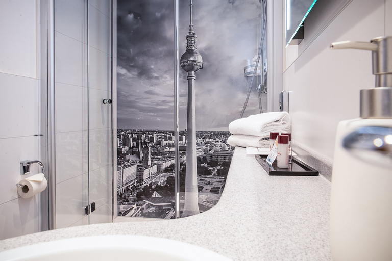 Bathroom 4, Hotel Schoneberg, Berlin