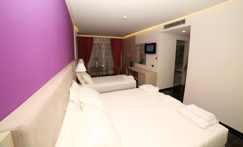 Bedroom 2, Hotel Palace, Vlorës
