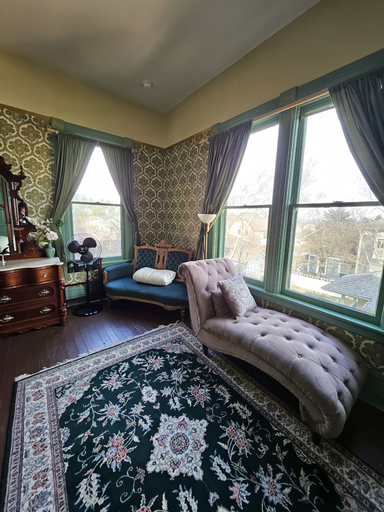 Bedroom 2, Starrett House, Jefferson
