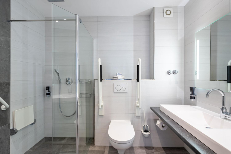 Bathroom 7