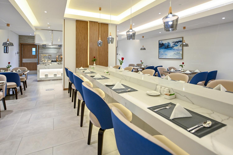 Food & Drinks 5, Comfort Hotel Jeddah King Road, Jeddah