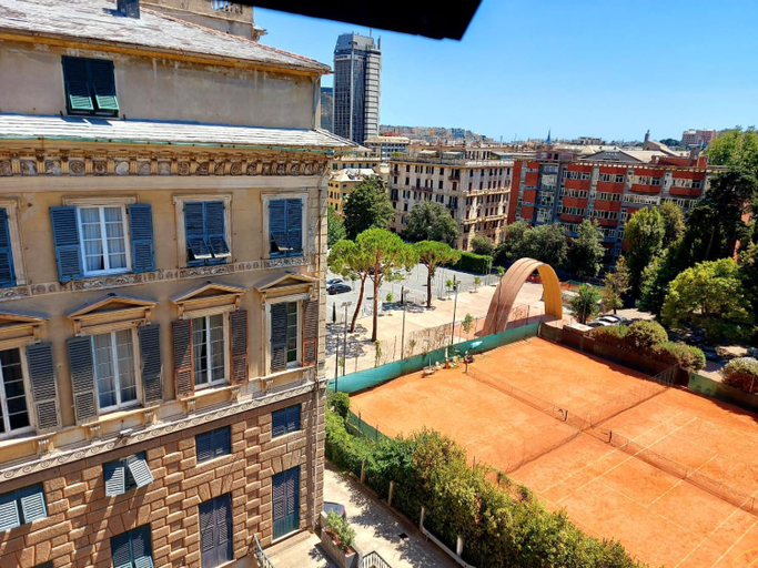 Others 5, Stanza Privada, Genova