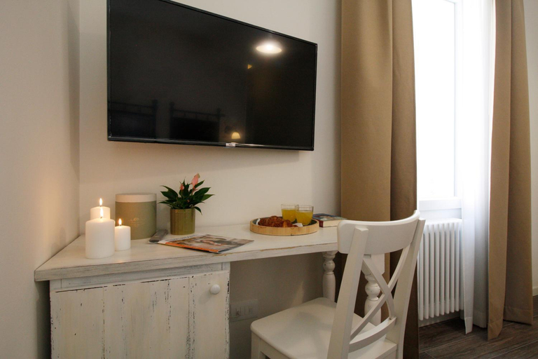 Others 5, Bed & Basta City, Reggio Nell'Emilia