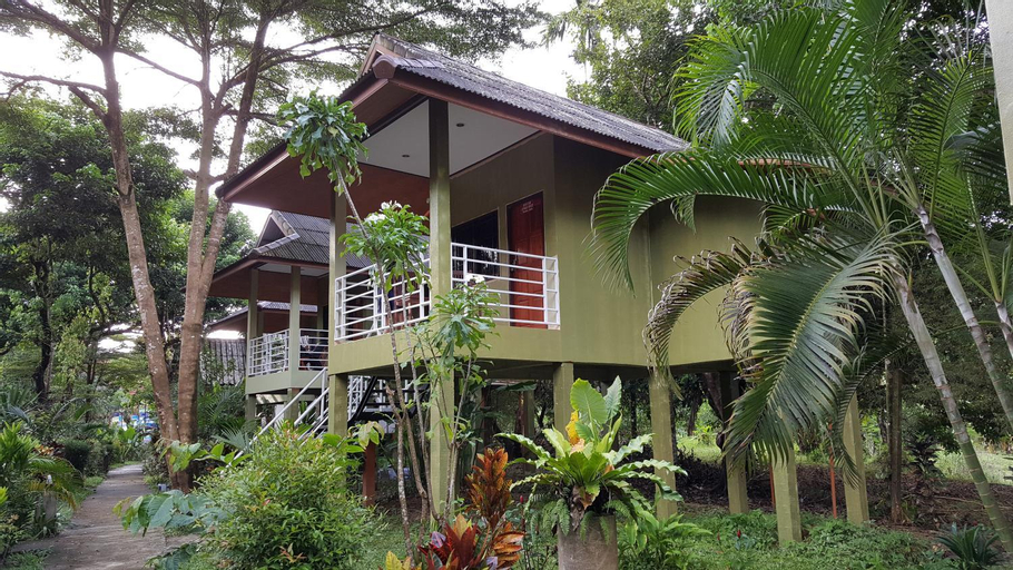 Exterior 2