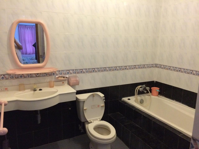 Bathroom, Batu Villa - Three Bedroom, Malang