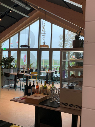 Food & Drinks 5, Tenthuisje in het groen, een suite met eigen badkamer, Zijpe