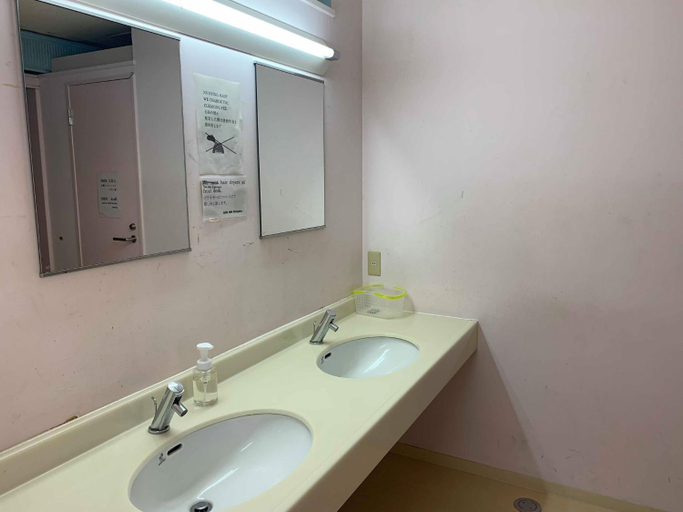 Bathroom 3, Ace Inn Shinjuku, Shinjuku