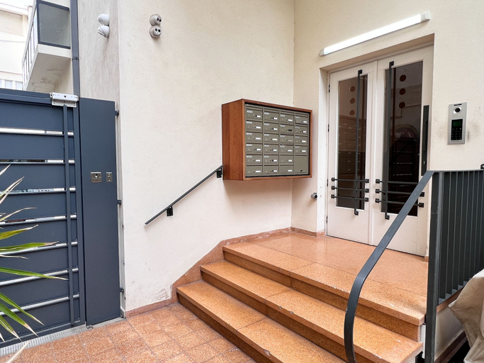 Others 5, Classic Bauhaus with Balcony by FeelHome