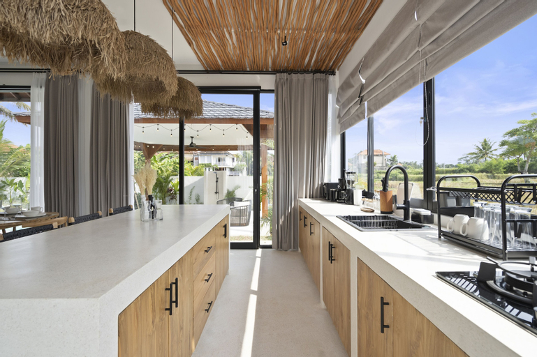 Dining Room 21