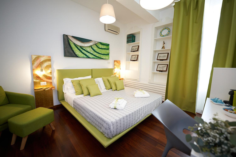Others 2, B&B Milleduecento Luxury Room, Salerno