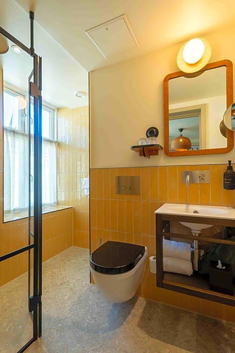 Bathroom 2, NH Copenhagen Grand Joanne, Copenhagen