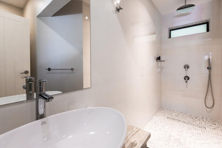 Bathroom 5, Le Nautique Waterfront Hotel La Digue
