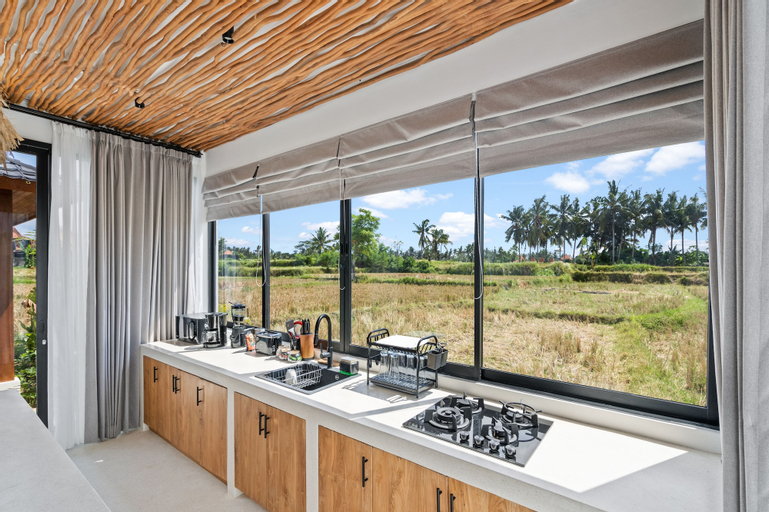 Dining Room 18