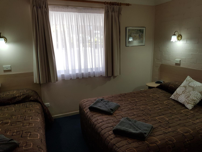 Bedroom 27