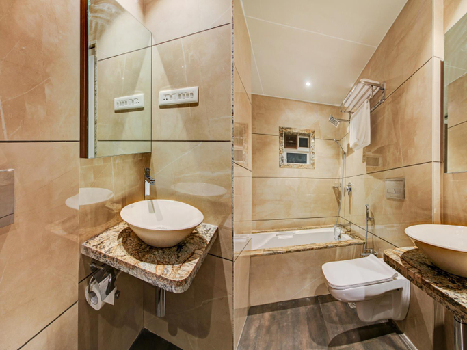 Bathroom 3, Treebo Trip Aarush Inn, Thane