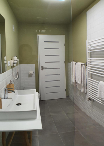 Bathroom 3, Marida Hotel, Satu Mare