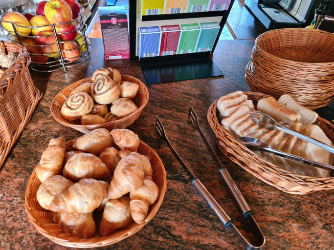 Food & Drinks 3, B&B Hallstatt Lake OBERTRAUN self check in, Gmunden