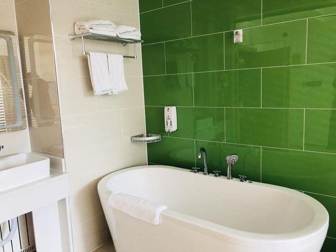Bathroom 3, GreenTree Inn Jining Jinyu Road Red Star Macalline Express Hotel, Jining