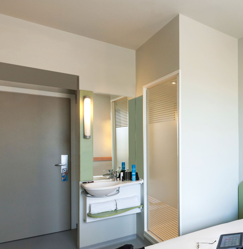 Bathroom 4, Ibis Budget Valencia Alcasser, Valencia