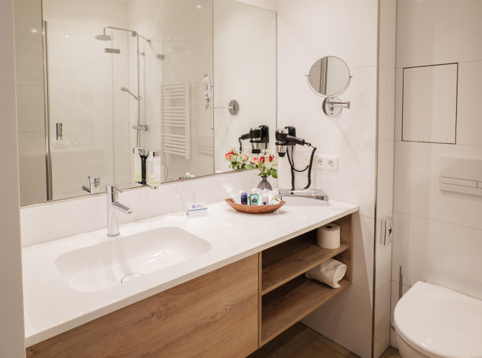 Bathroom 4, Best Western Comfort Business Hotel Dusseldorf-Neuss, Rhein-Kreis Neuss
